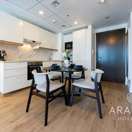 Appartamento Exclusive Newly Renovated 1Br Full Marina Views Dubai Esterno foto
