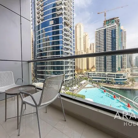 Appartamento Exclusive Newly Renovated 1Br Full Marina Views Dubai Esterno foto