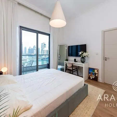 Appartamento Exclusive Newly Renovated 1Br Full Marina Views Dubai Esterno foto
