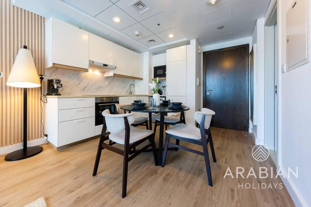 Exclusive Newly Renovated 1br Full Marina Views Appartamento *