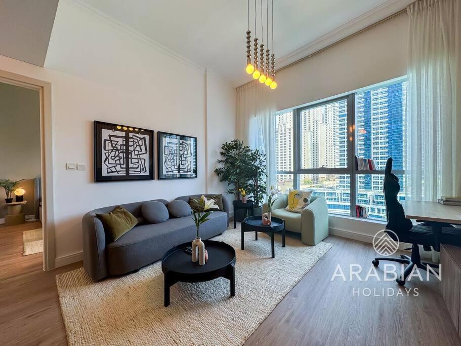 Exclusive Newly Renovated 1br Full Marina Views Appartamento